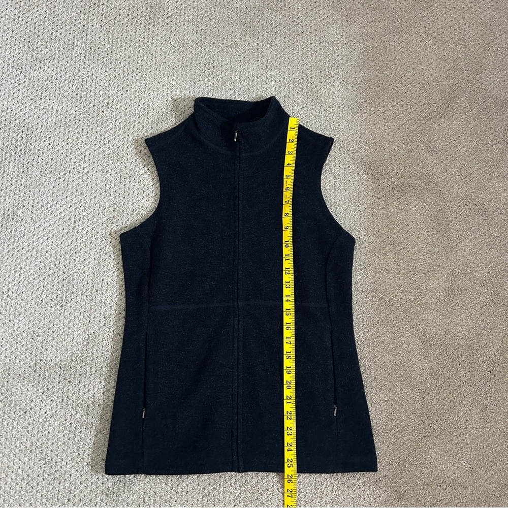 Women’s Ibex Merino Wool Vest - Picture 8 of 9